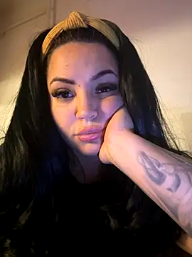 sexybunny18255 online show from 10/06/25, 07:00