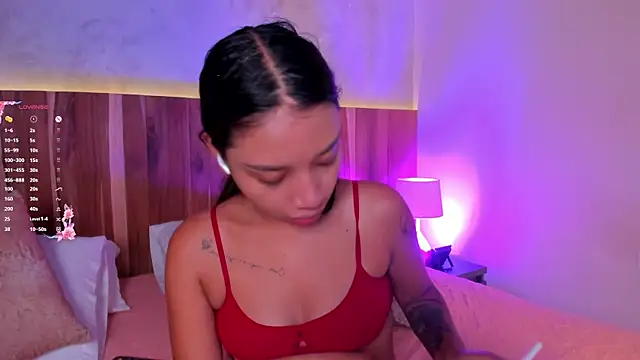 MissPocahontass online show from 11/25/25, 11:54