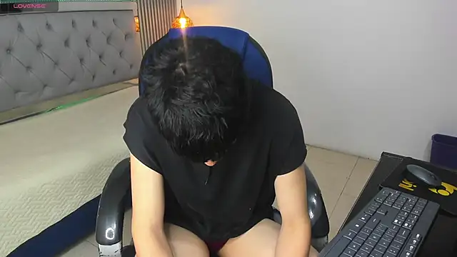 SamBlack  online show from 06/19/26, 01:37