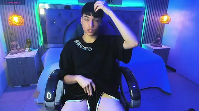 SamBlack  online show from 06/25/26, 12:53