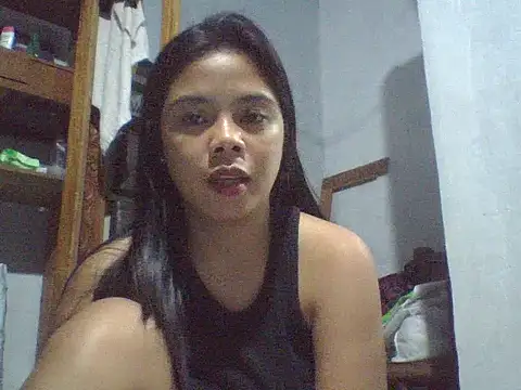 Snapshot of sweet_heaven00 chatting on 03/12/26, 04:24 sweet heaven00 online show from 03/12/26, 04:24