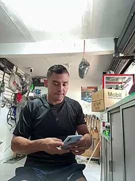 Snapshot of Terra-22cm chatting on 12/18/25, 02:12 Terra-22cm online show from 12/18/25, 02:12