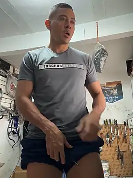 Snapshot of Terra-22cm chatting on 12/21/25, 01:51 Terra-22cm online show from 12/21/25, 01:51