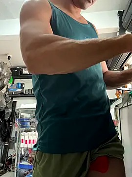 Snapshot of Terra-22cm chatting on 12/22/25, 02:03 Terra-22cm online show from 12/22/25, 02:03