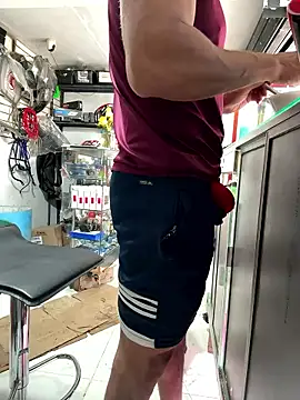 Snapshot of Terra-22cm chatting on 01/12/26, 02:22 Terra-22cm online show from 01/12/26, 02:22