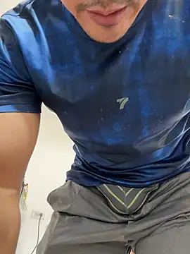 Snapshot of Terra-22cm chatting on 02/12/26, 01:17 Terra-22cm online show from 02/12/26, 01:17