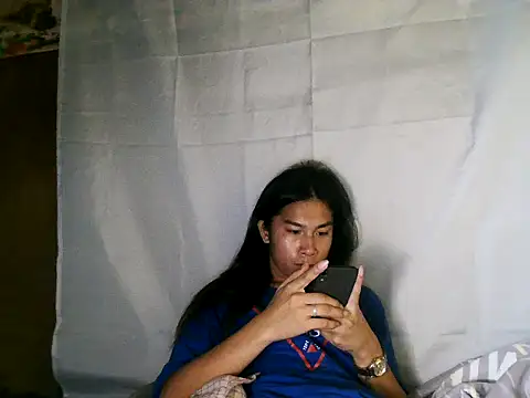 Snapshot of Asian_PrettyAle chatting on 12/22/25, 12:24 Asian PrettyAle online show from 12/22/25, 12:24