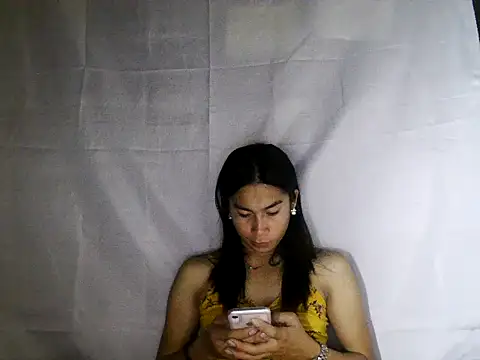 Snapshot of Asian_PrettyAle chatting on 02/20/26, 12:27 Asian PrettyAle online show from 02/20/26, 12:27
