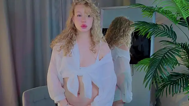 emilyshepar d online show from 10/31/25, 02:23