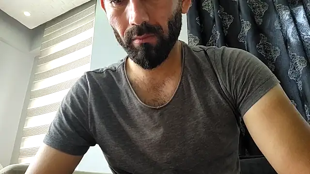 Apooabe online show from 09/28/25, 01:05