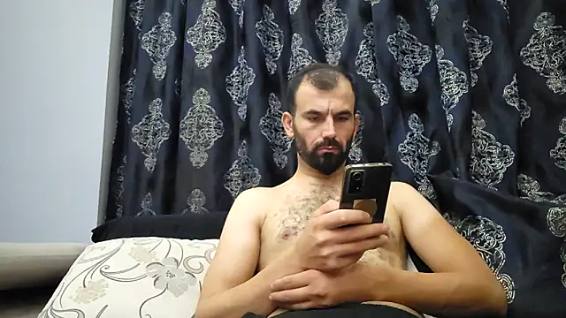 Apooabe online show from 10/22/25, 04:18