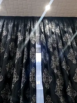 Apooabe online show from 10/28/25, 02:42