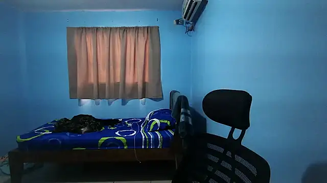 Jaket lovers online show from 09/23/25, 06:33