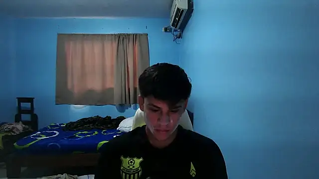 Jaket lovers online show from 11/18/25, 06:34