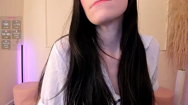 Snapshot of Lilily_lv chatting on 11/17/25, 12:22 Lilily lv online show from 11/17/25, 12:22