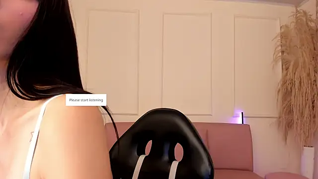 Snapshot of Lilily_lv chatting on 12/04/25, 12:14 Lilily lv online show from 12/04/25, 12:14