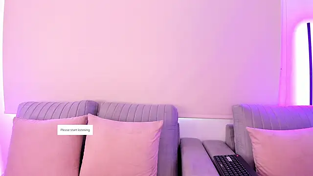 Snapshot of Lilily_lv chatting on 02/17/26, 01:18 Lilily lv online show from 02/17/26, 01:18