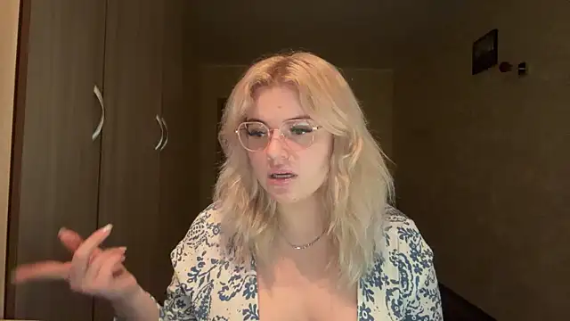 sunshinyflash online show from 11/11/25, 05:13