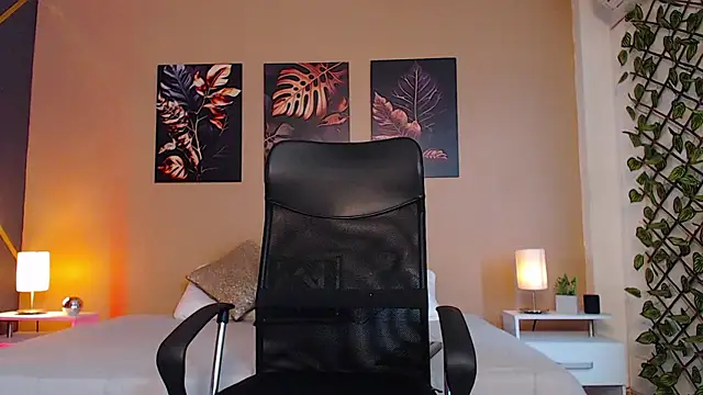 ChristopherBlack  online show from 10/14/25, 01:34