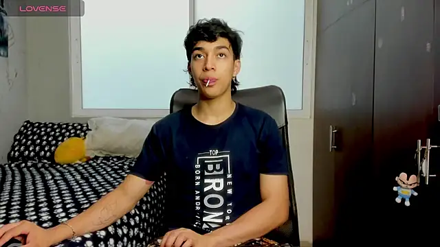 Snapshot of Noxx_starkK chatting on 01/17/26, 07:50 Noxx starkK online show from 01/17/26, 07:50