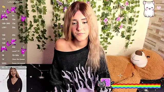 Amy Moonlight online show from 11/17/25, 10:15