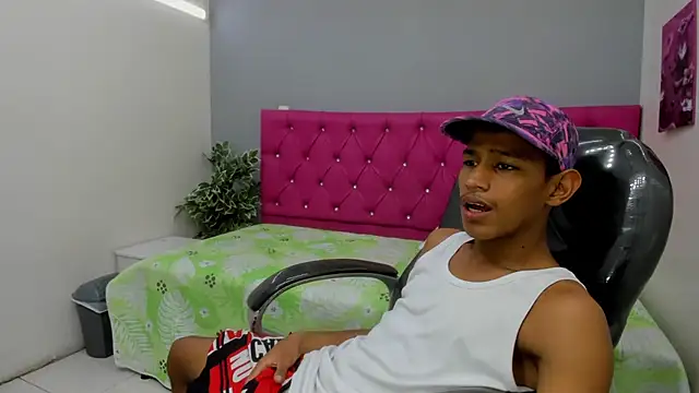 Rory castro online show from 10/04/25, 07:23