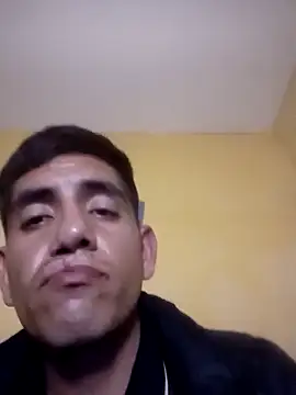 Snapshot of LosCabos1010 chatting on 12/16/25, 09:25 LosCabos1010 online show from 12/16/25, 09:25