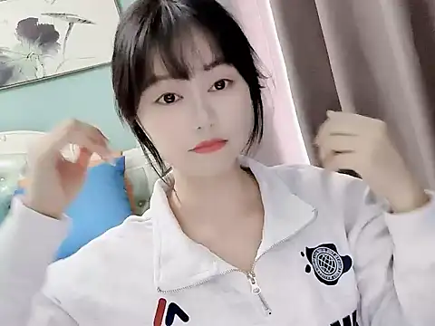 sarah111 online show from 10/22/25, 03:51