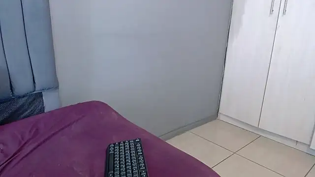 ChubbyBuddyxXx online show from 11/30/25, 07:12