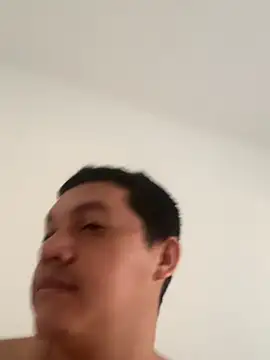 Snapshot of michael877675 chatting on 10/17/25, 01:35 michael877675 online show from 10/17/25, 01:35