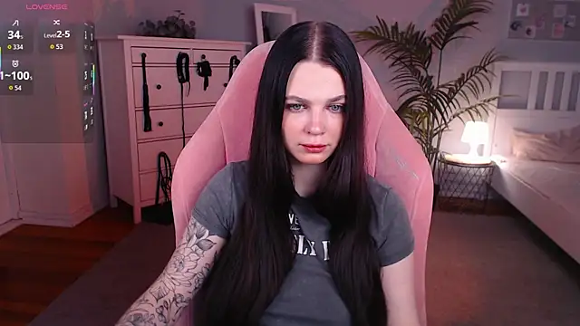 Michela Fruet online show from 10/22/25, 01:17