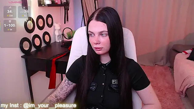 Michela Fruet online show from 12/19/25, 01:01