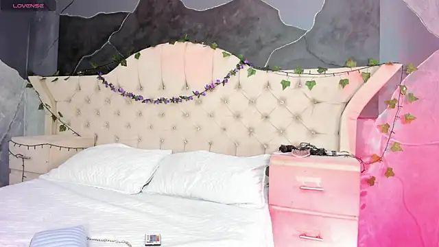 AmbarFoxx  online show from 11/24/25, 03:17