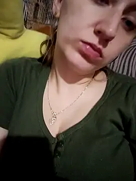 Snapshot of Lissa213 chatting on 10/12/25, 04:39 Lissa213 online show from 10/12/25, 04:39