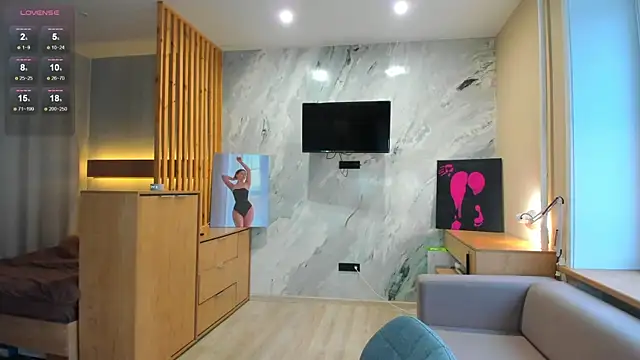 miss bubbles  online show from 09/23/25, 12:46