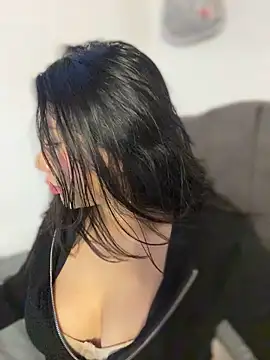 snow doll online show from 06/15/26, 10:01