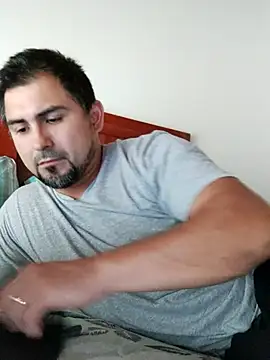 Bradd 32 online show from 11/30/25, 06:45