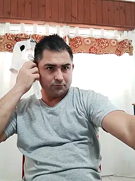 Snapshot of Bradd_32 chatting on 04/30/26, 12:11 Bradd 32 online show from 04/30/26, 12:11