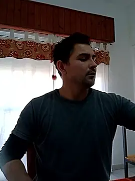 Snapshot of Bradd_32 chatting on 05/30/26, 05:21 Bradd 32 online show from 05/30/26, 05:21