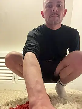 Snapshot of GayBoy_28_32 chatting on 12/15/25, 08:57 GayBoy 28 32 online show from 12/15/25, 08:57