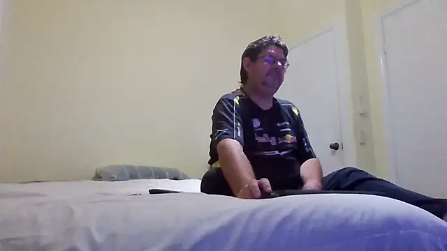 Snapshot of kittKarr54- chatting on 05/19/26, 03:40 kittKarr54- online show from 05/19/26, 03:40