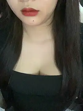 Linhtruong  online show from 11/20/25, 04:23