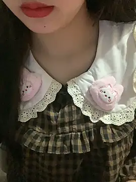 Linhtruong  online show from 12/05/25, 04:32