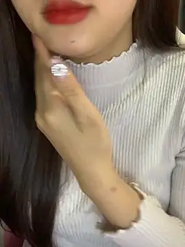 Snapshot of Linhtruong_ chatting on 02/10/26, 04:05 Linhtruong online show from 02/10/26, 04:05