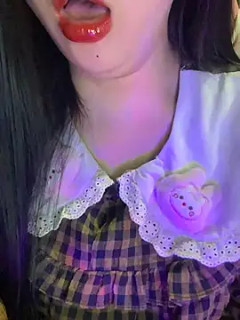 Snapshot of Linhtruong_ chatting on 02/24/26, 04:21 Linhtruong online show from 02/24/26, 04:21