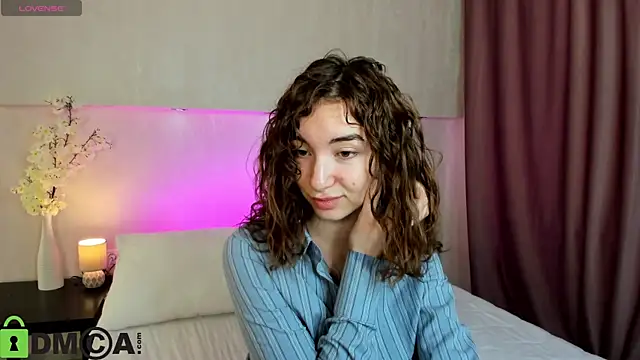 Adelina Bliss online show from 11/08/25, 09:20