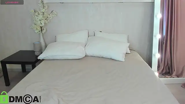 Adelina Bliss online show from 05/06/26, 07:24