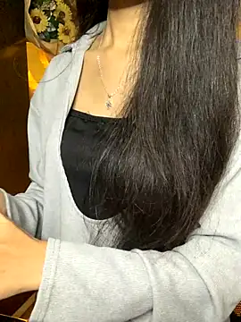 Nhinhi18 online show from 10/25/25, 03:07