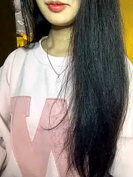 Snapshot of Nhinhi18 chatting on 01/06/26, 03:16 Nhinhi18 online show from 01/06/26, 03:16