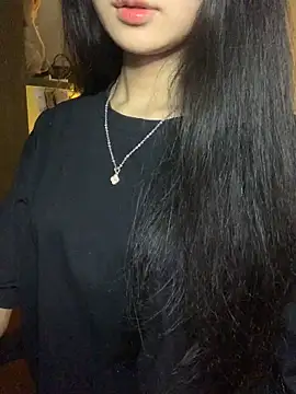 Snapshot of Nhinhi18 chatting on 03/01/26, 03:25 Nhinhi18 online show from 03/01/26, 03:25